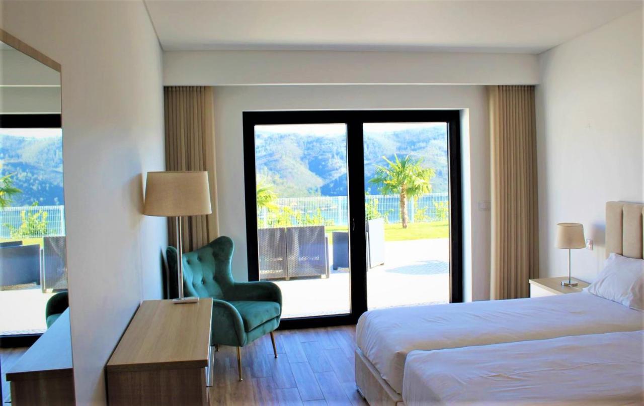 Lago Azul Villas Ferreira do Zêzere Екстериор снимка
